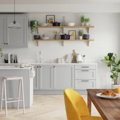 Dulux Easycare Kitchen White Mist Matt Wall Paint, 2.5L -Hammerite Shop dulux easycare kitchen white mist matt wall paint 2 5l5010212668375 01i bq