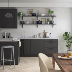 Dulux Professional White Undercoat, 750ml -Hammerite Shop dulux professional white undercoat 750ml5010212415443 05i bq