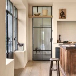 Dulux Trade Magnolia Matt Emulsion Paint, 5L -Hammerite Shop dulux trade magnolia matt emulsion paint 5l5010212011263 04i bq