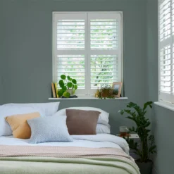 Laura Ashley Fern Matt Emulsion Paint, 5L -Hammerite Shop laura ashley fern matt emulsion paint 5l5011583473162 01i bq