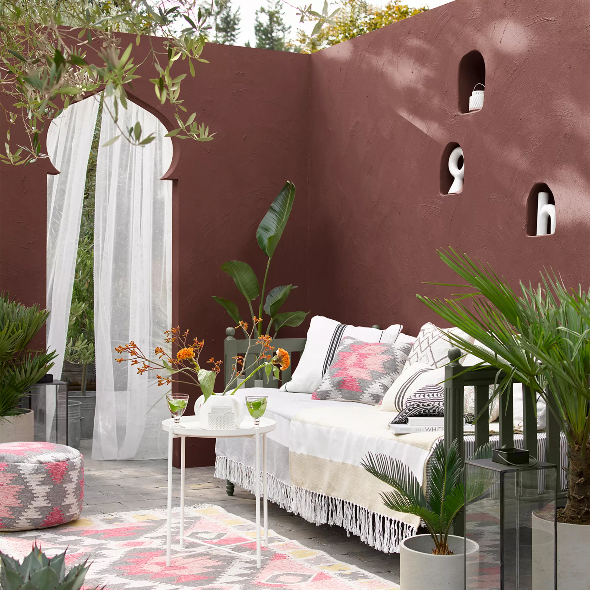 Sandtex Brick Red Masonry Paint, 5L 7 Sandtex Brick Red Masonry Paint, 5L - Image 5